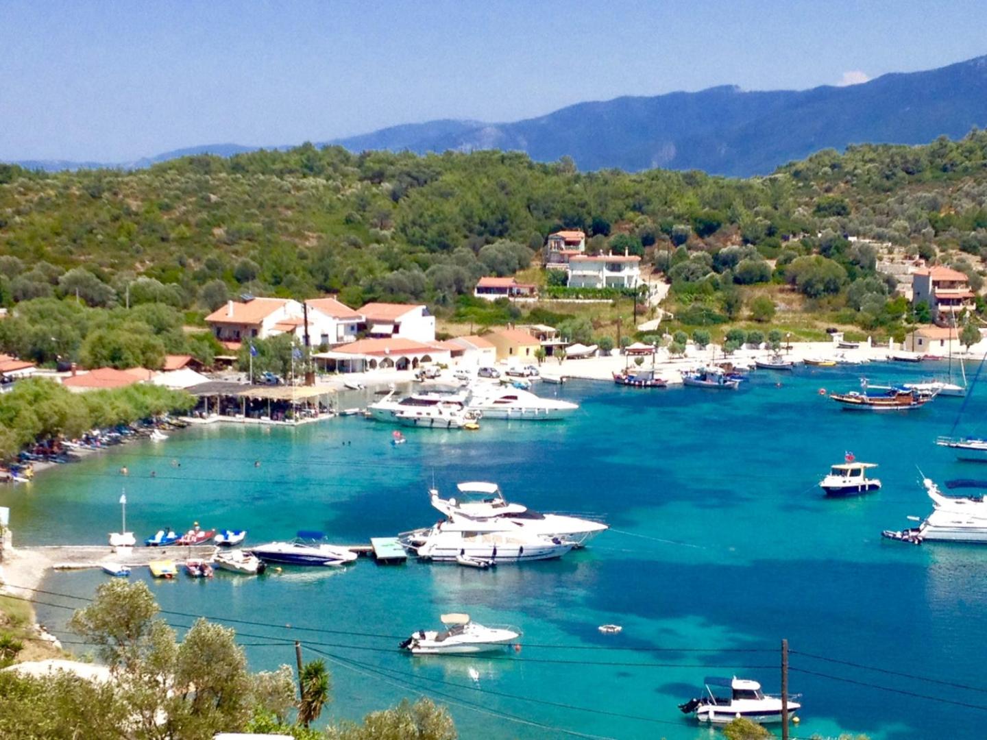 Posidonio Bay