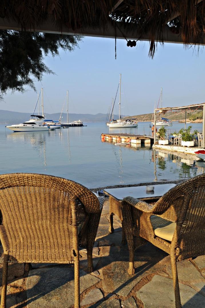 Posidonio Bay