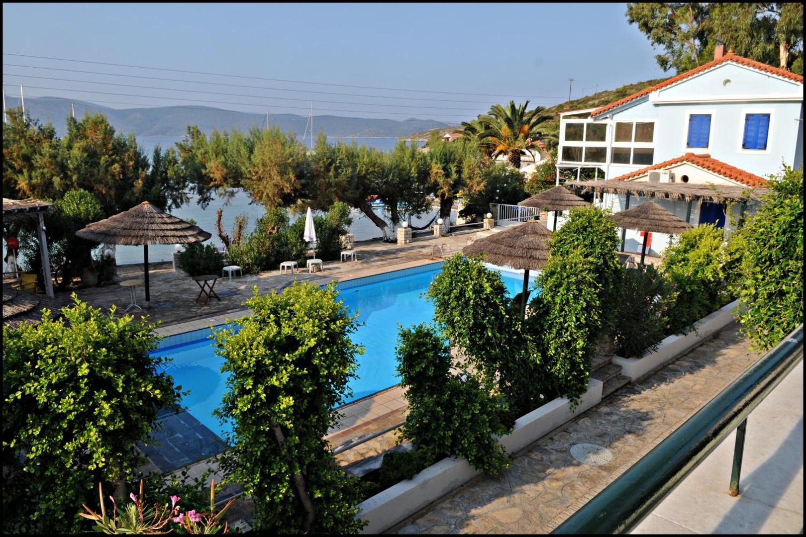 Posidonio Bay