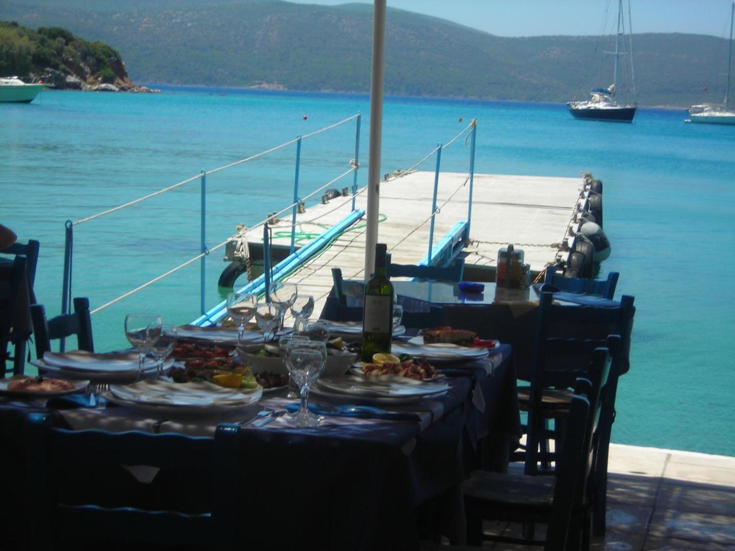 Posidonio Bay
