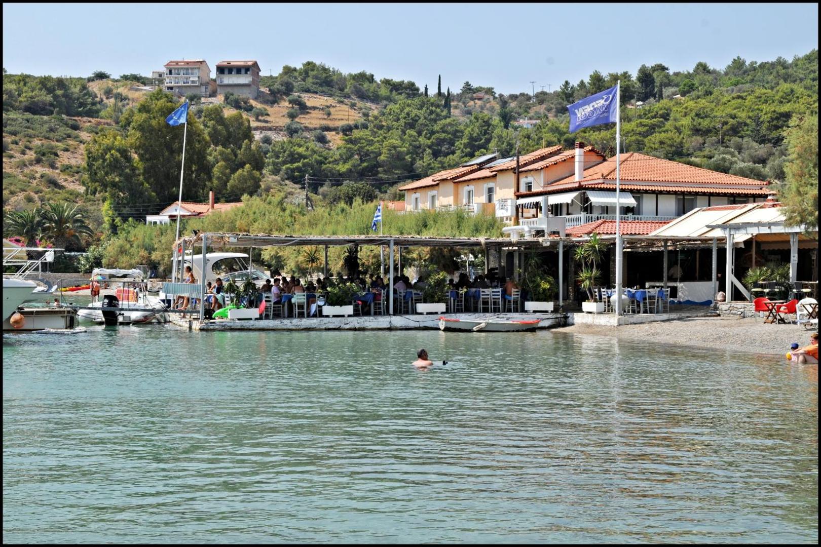 Posidonio Bay