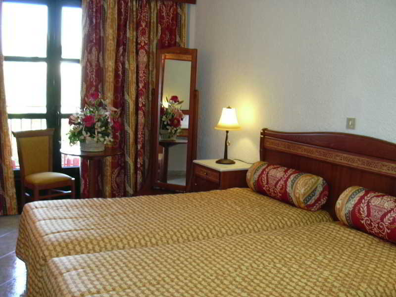 Hydrele Beach Hotel & Village