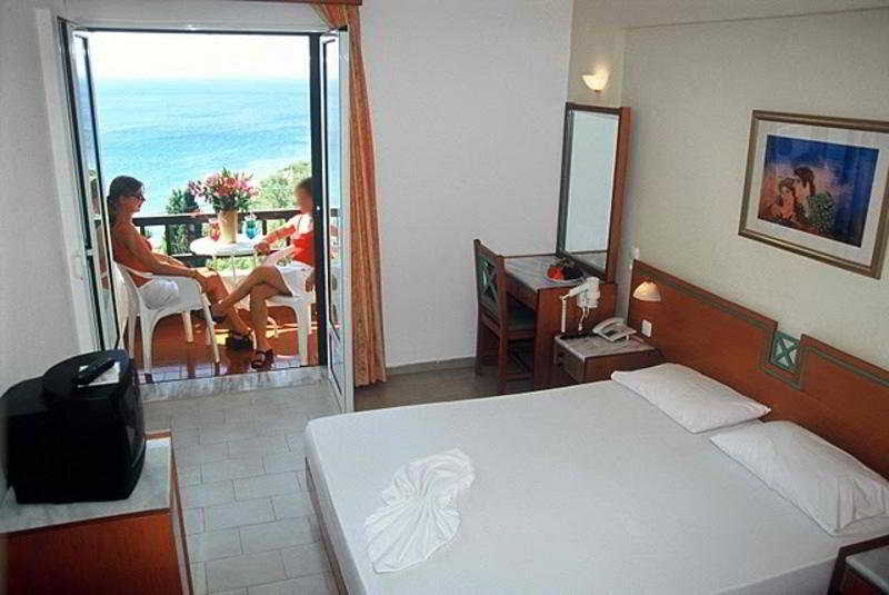 Glicorisa Beach Hotel