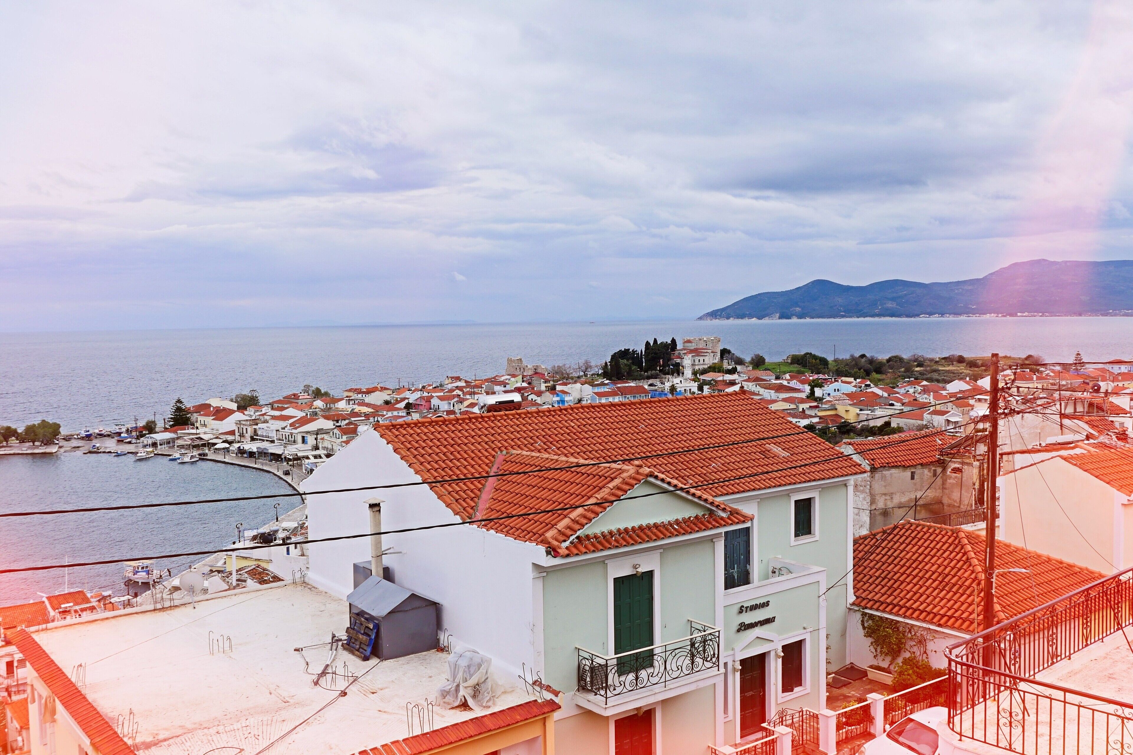Lakis studios