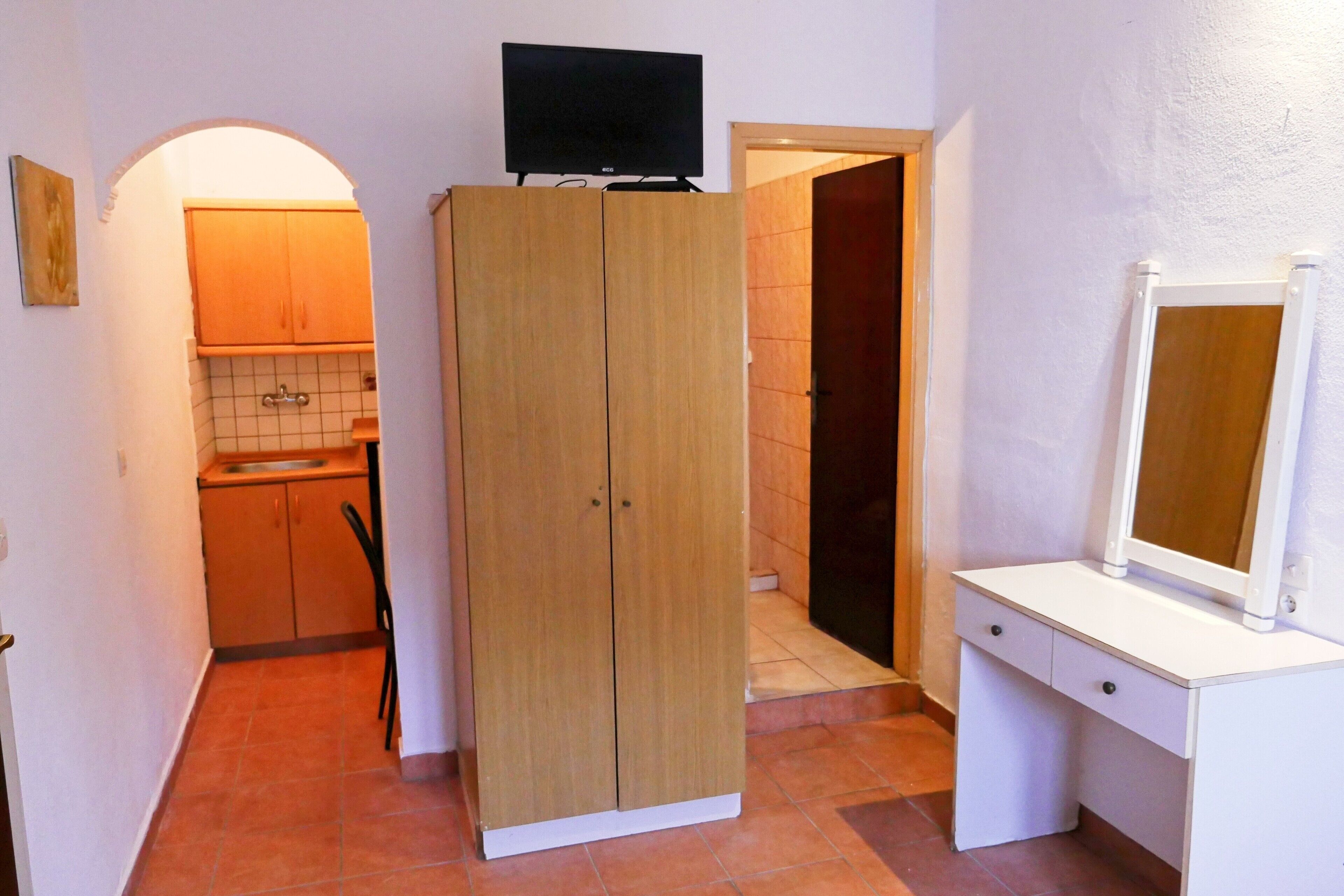 Lakis studios
