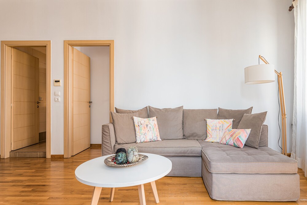 Villa Porto - Naftilos Residences