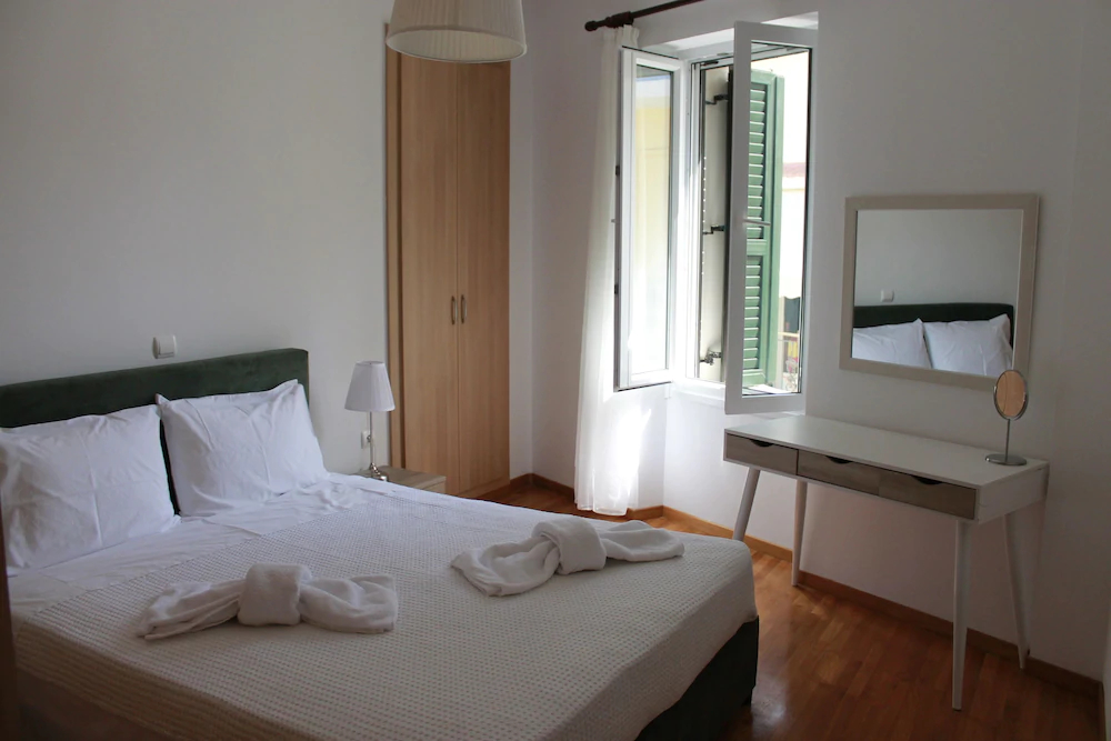 Villa Porto - Naftilos Residences