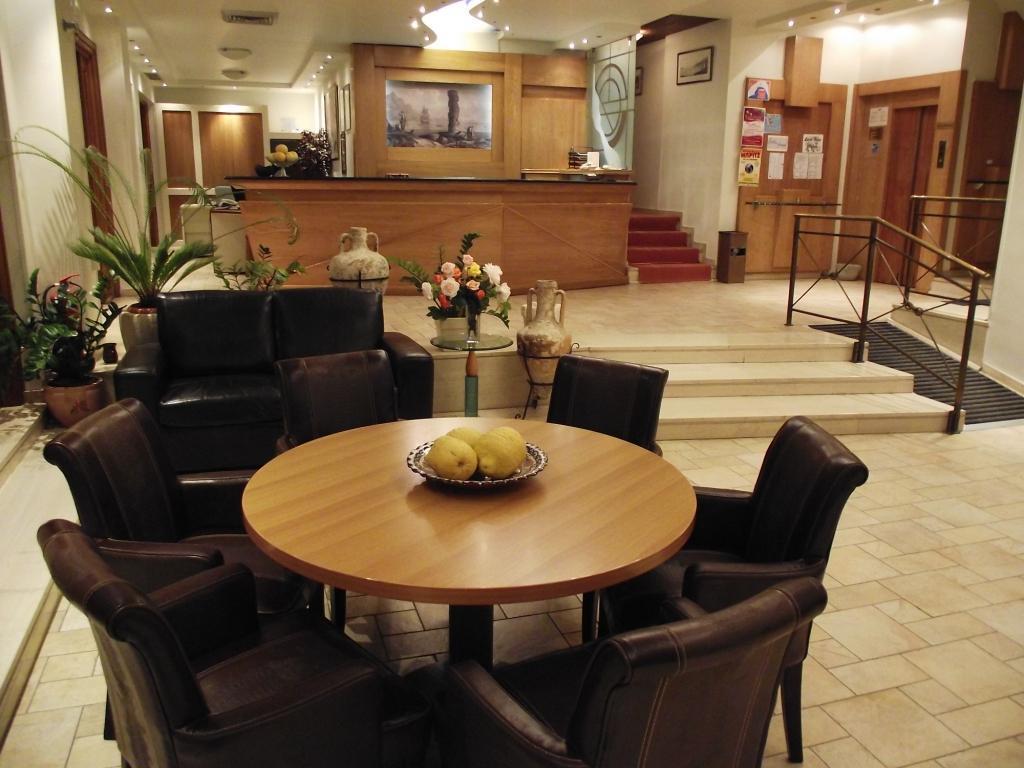 Hotel Aeolis