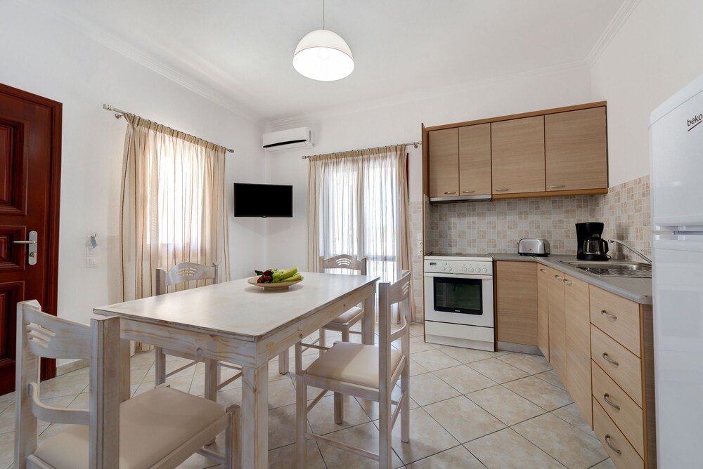 Akrotiri Apartments