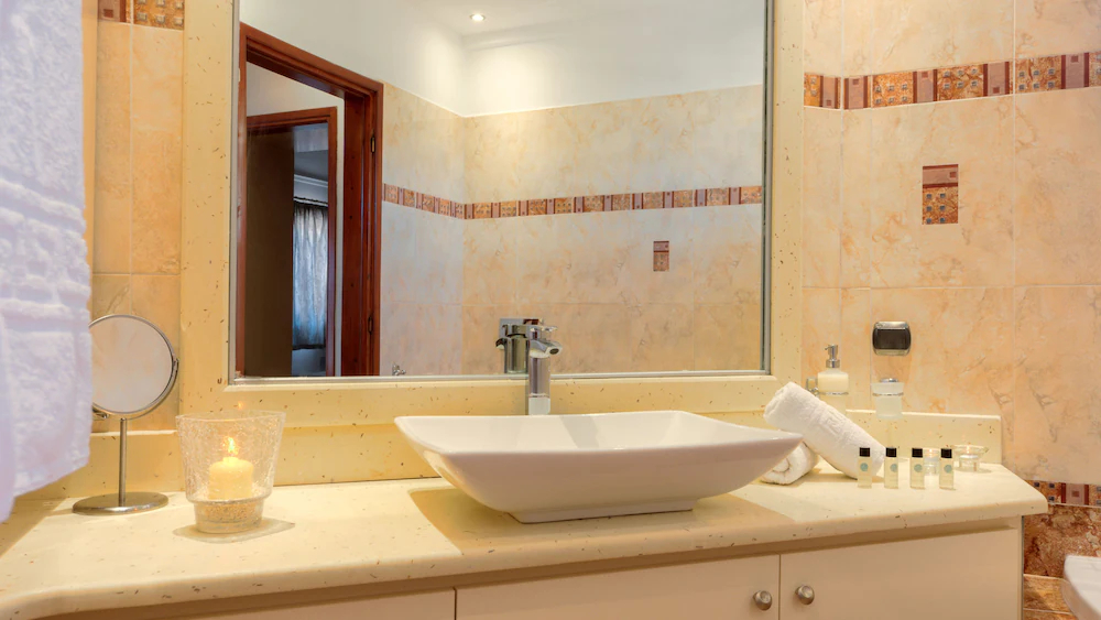 Akrotiri Apartments