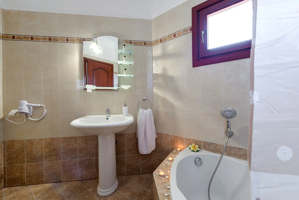 Akrotiri Apartments