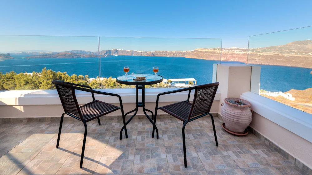 Akrotiri Apartments
