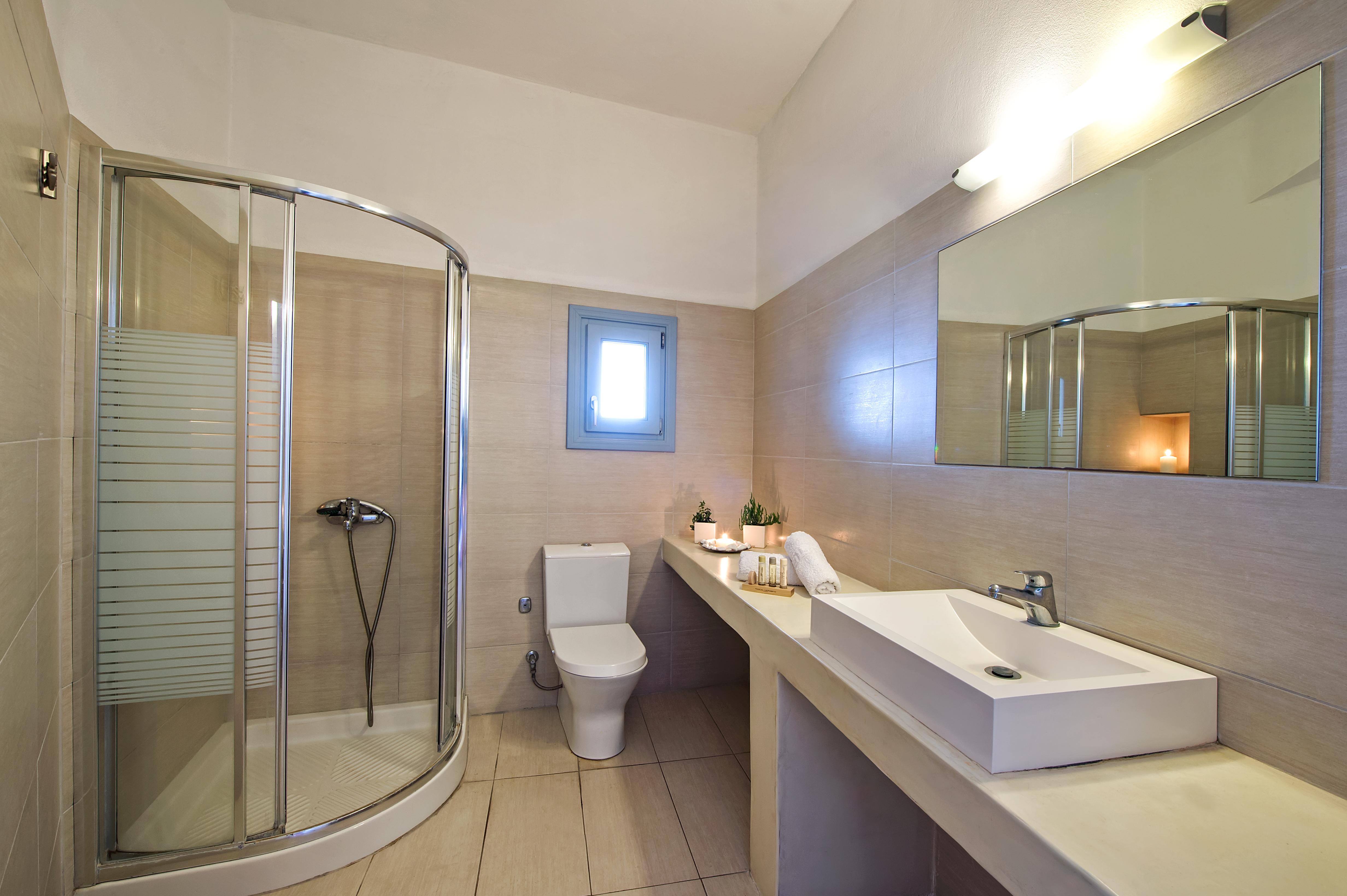 Apanemo Hotel And Suites