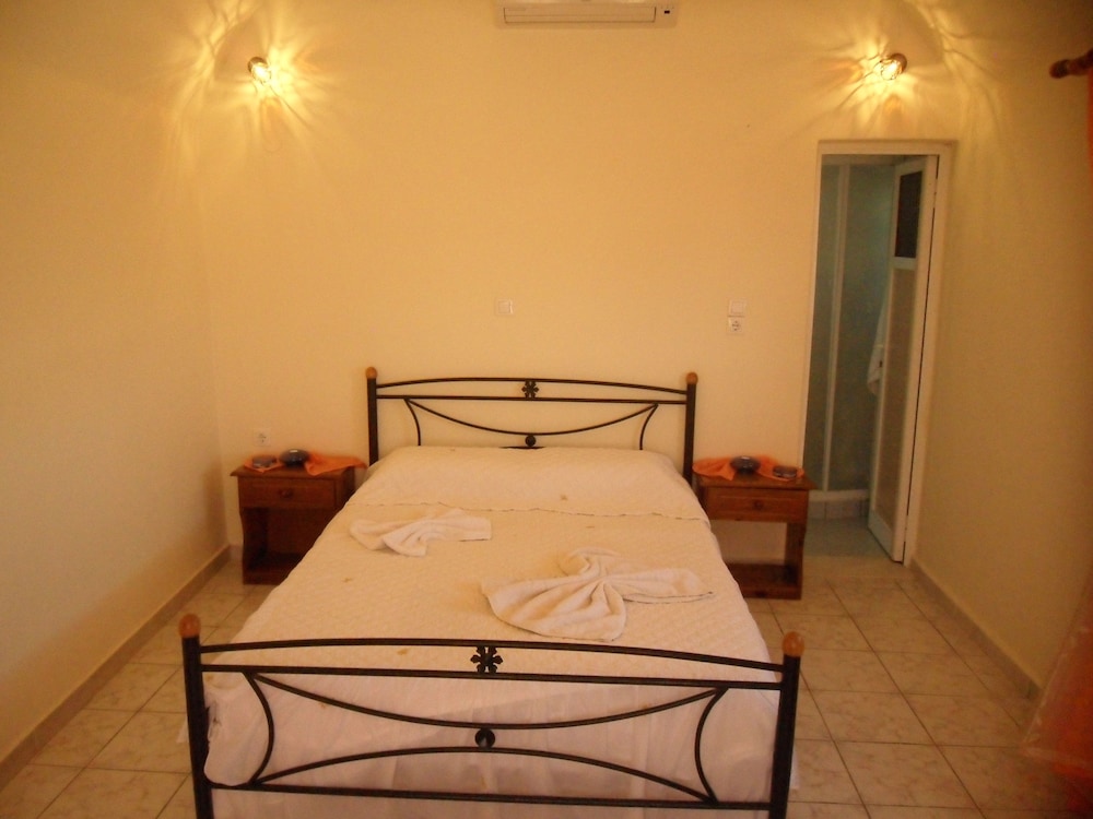 Villa Iliovasilema Santorini