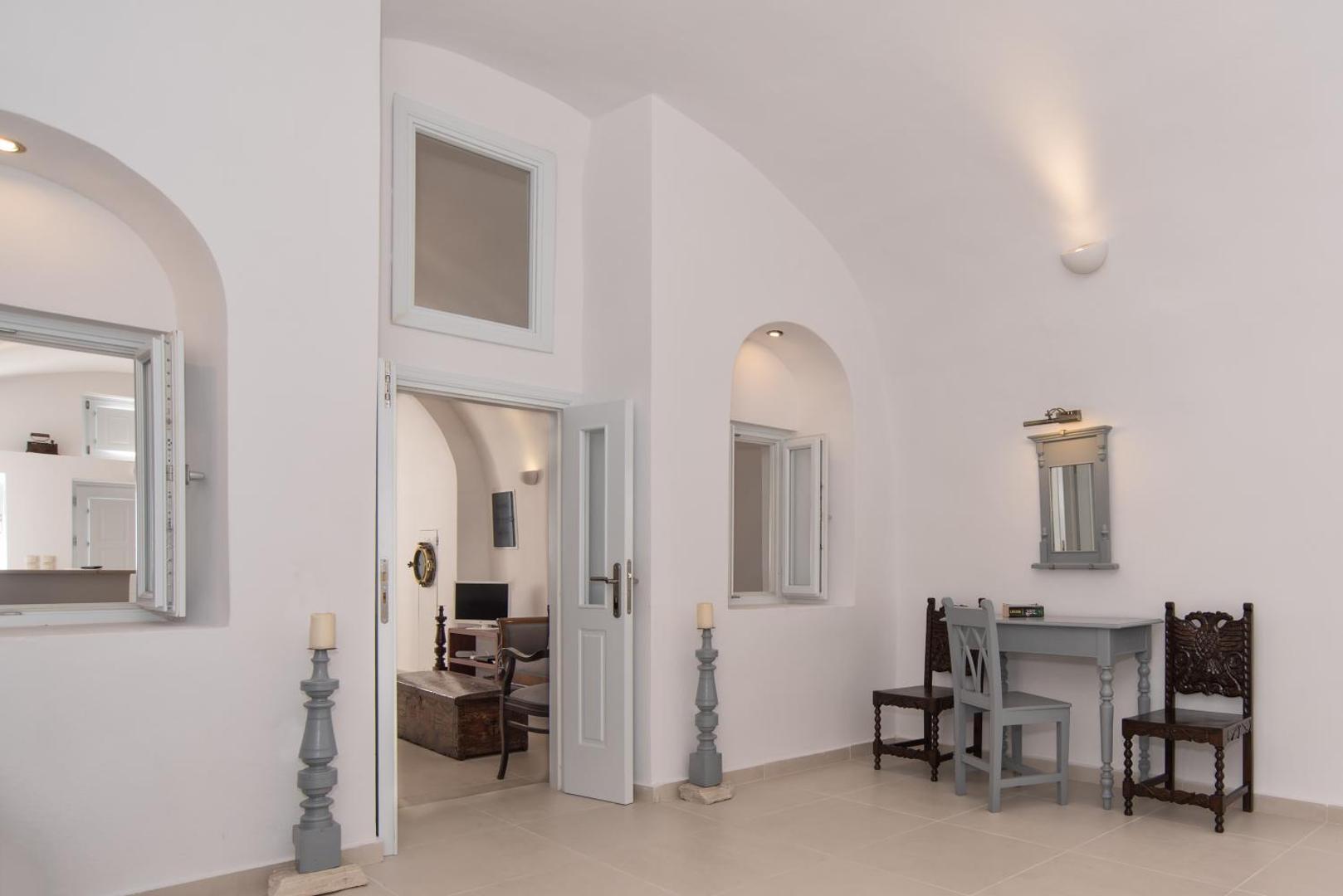 Dimitrios Cave House