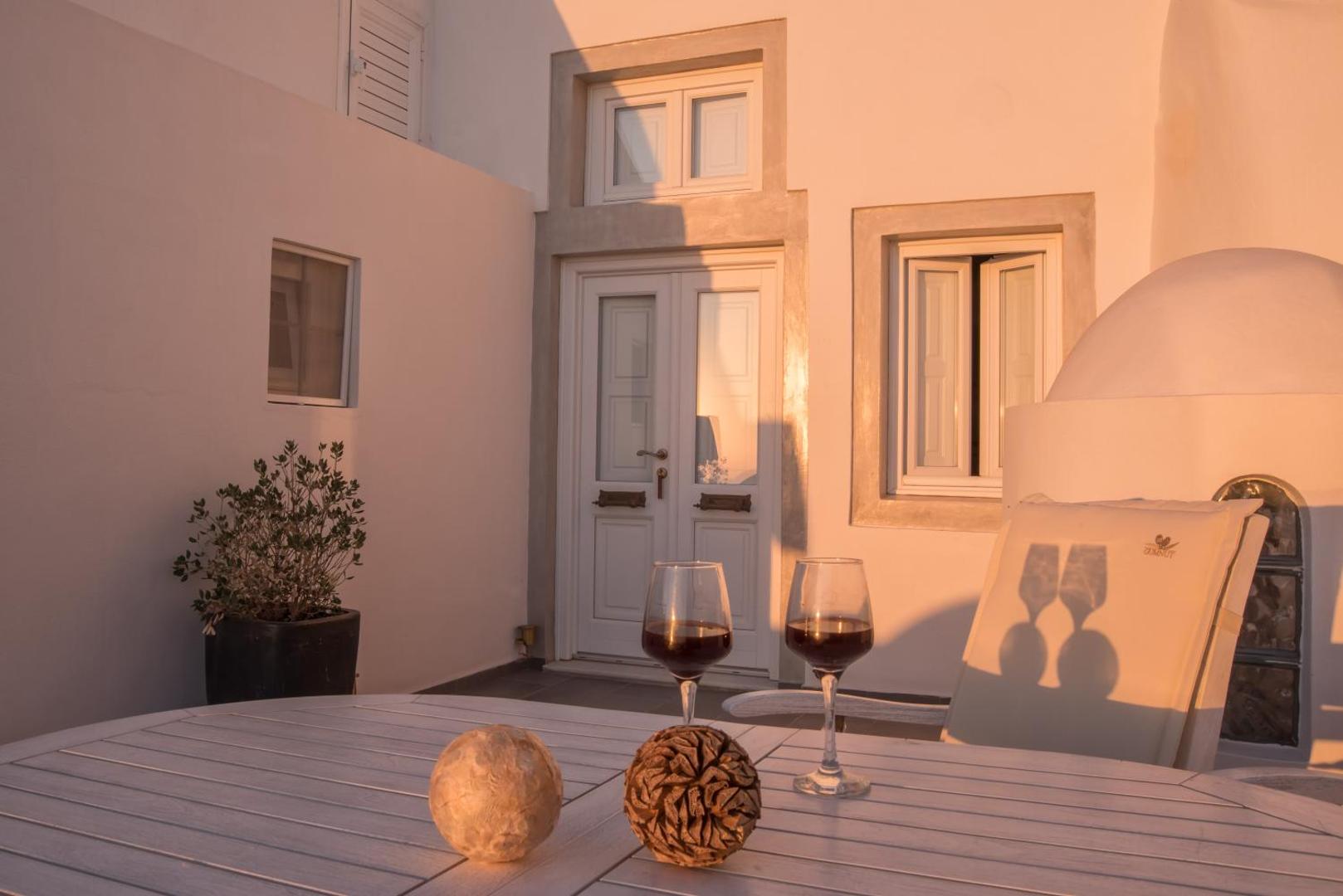 Dimitrios Cave House