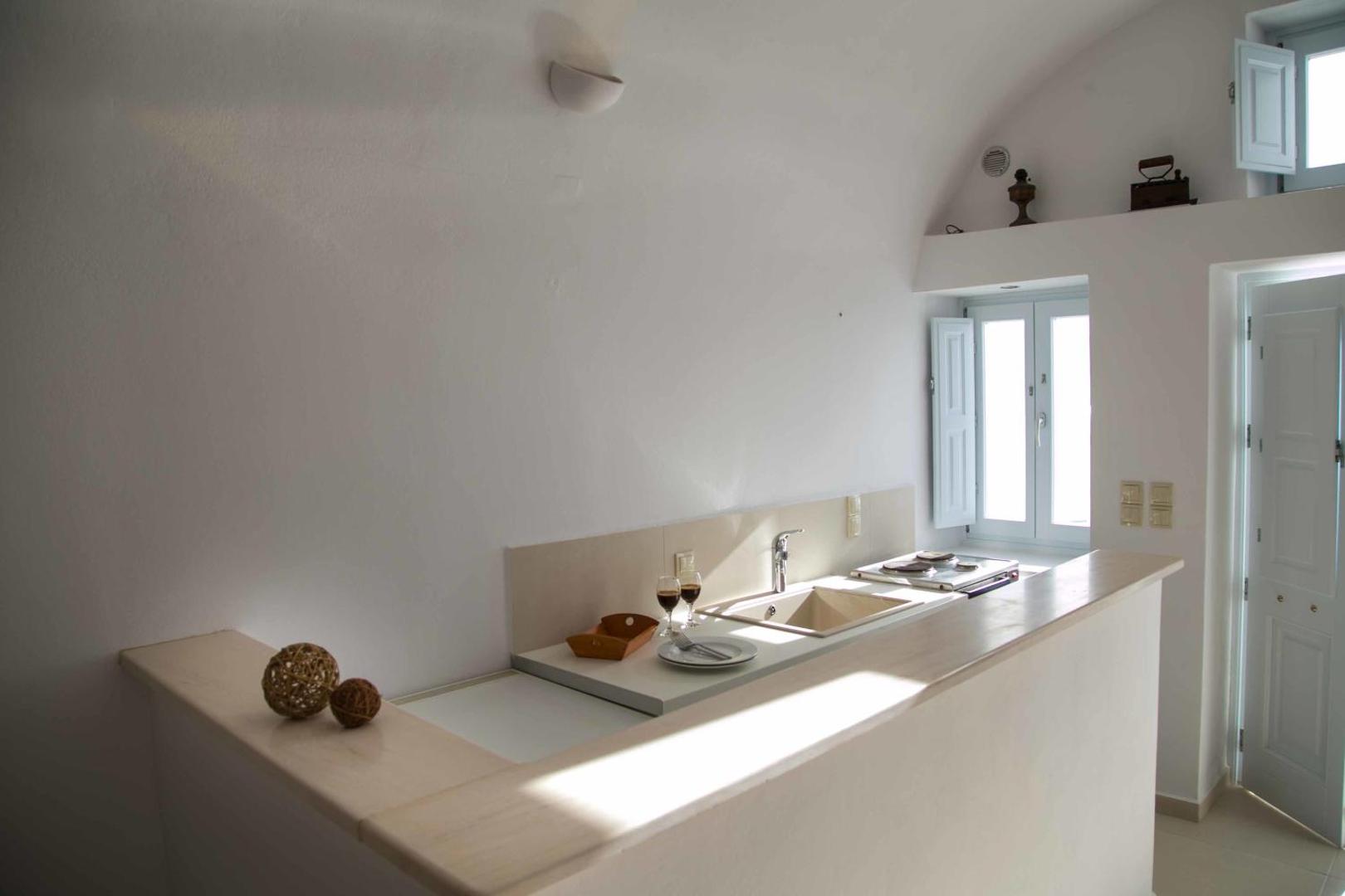 Dimitrios Cave House