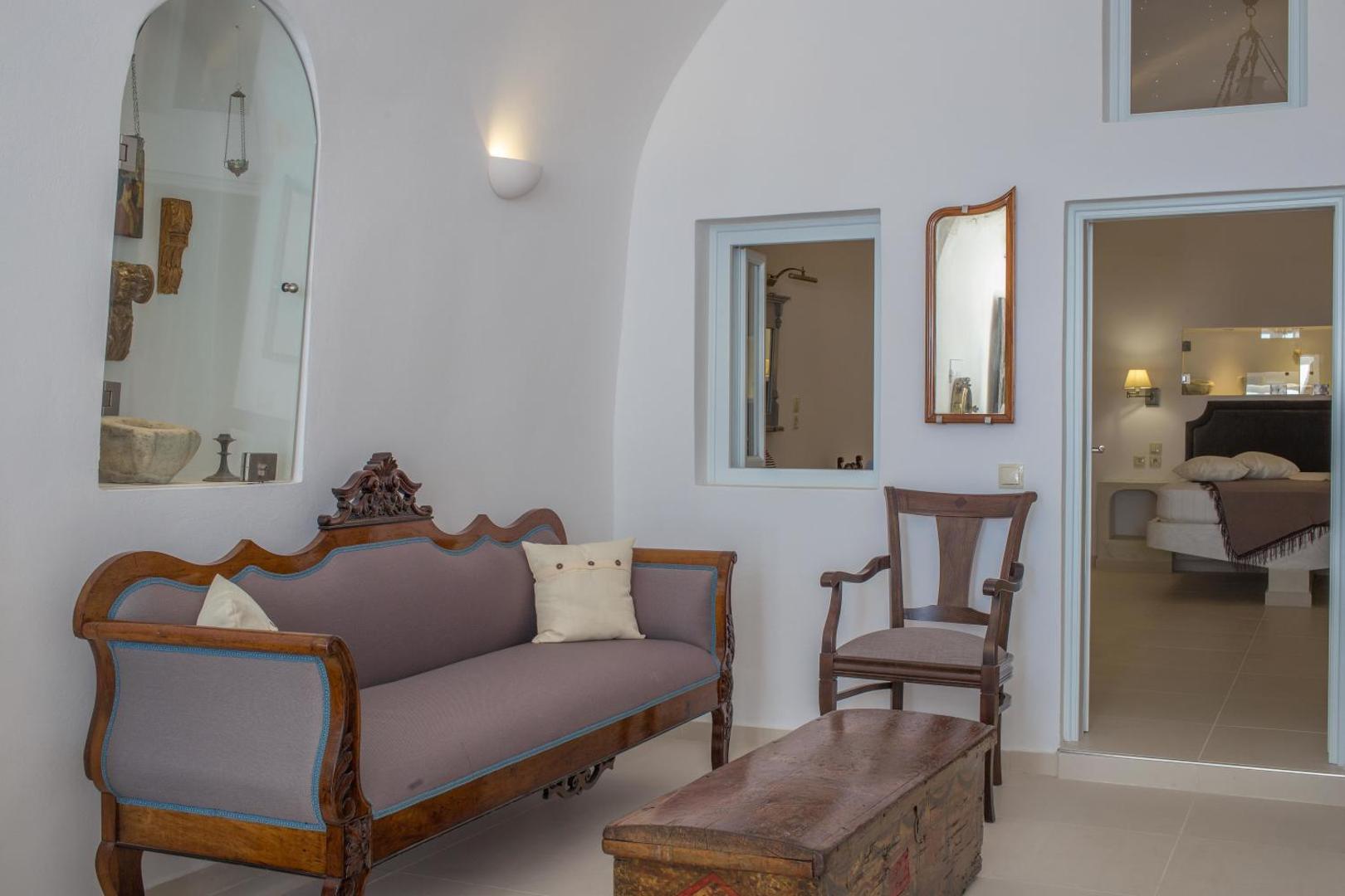 Dimitrios Cave House