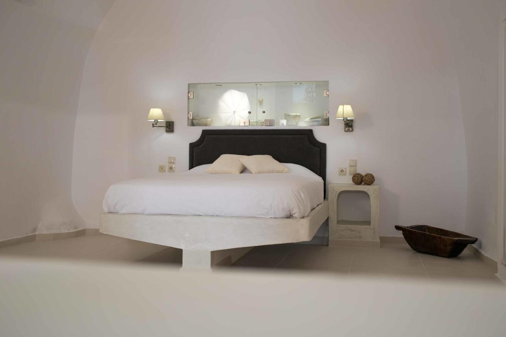 Dimitrios Cave House