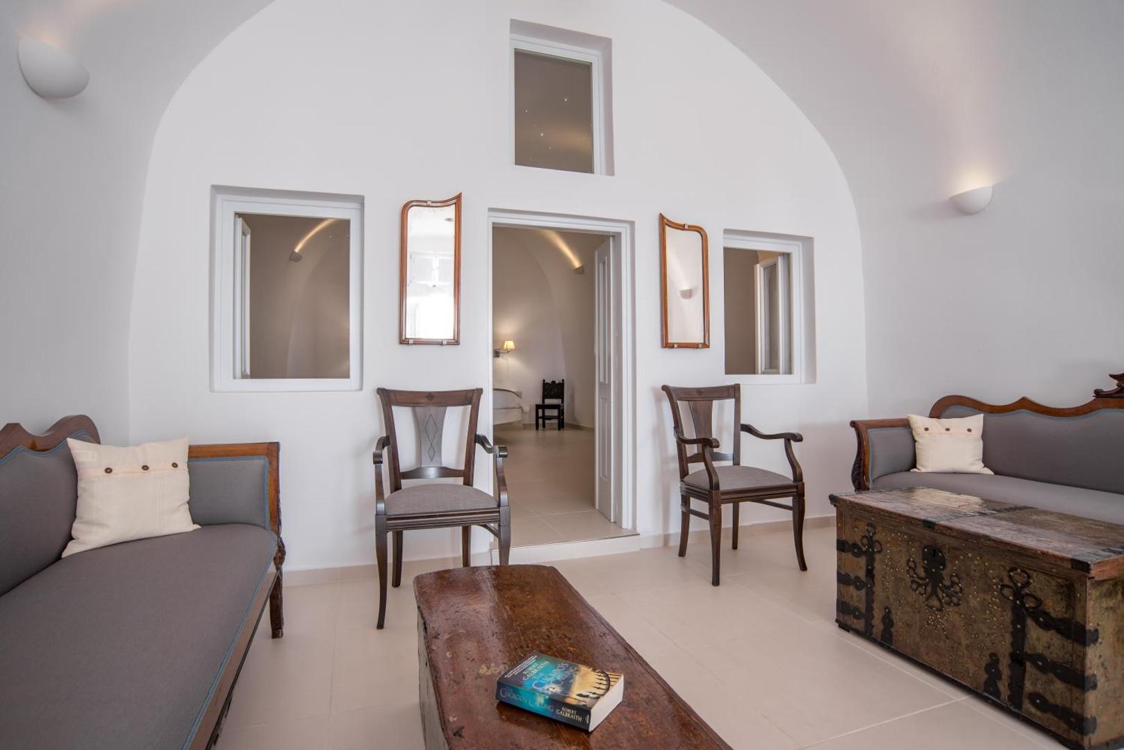 Dimitrios Cave House