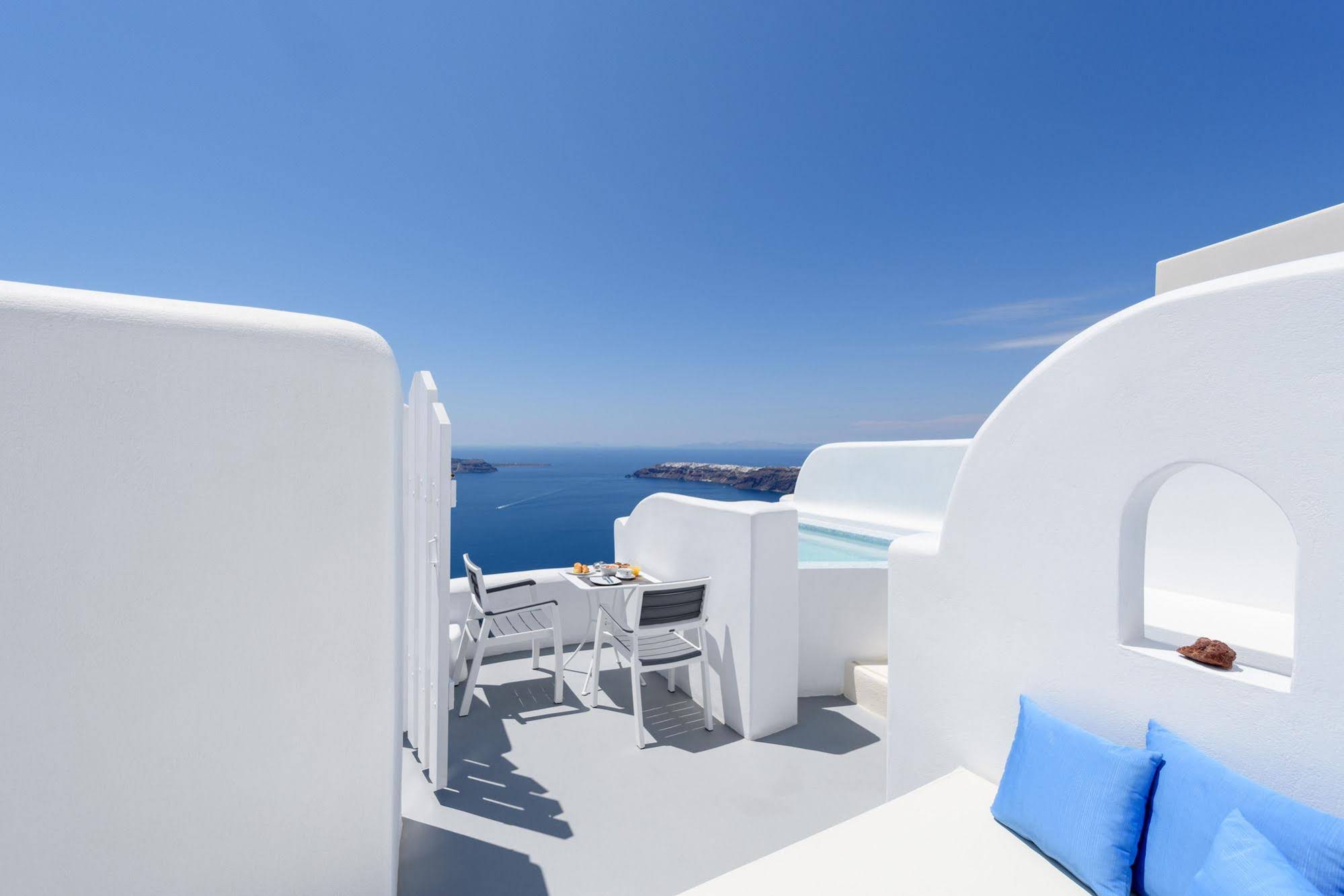 Abyssanto Suites & Spa