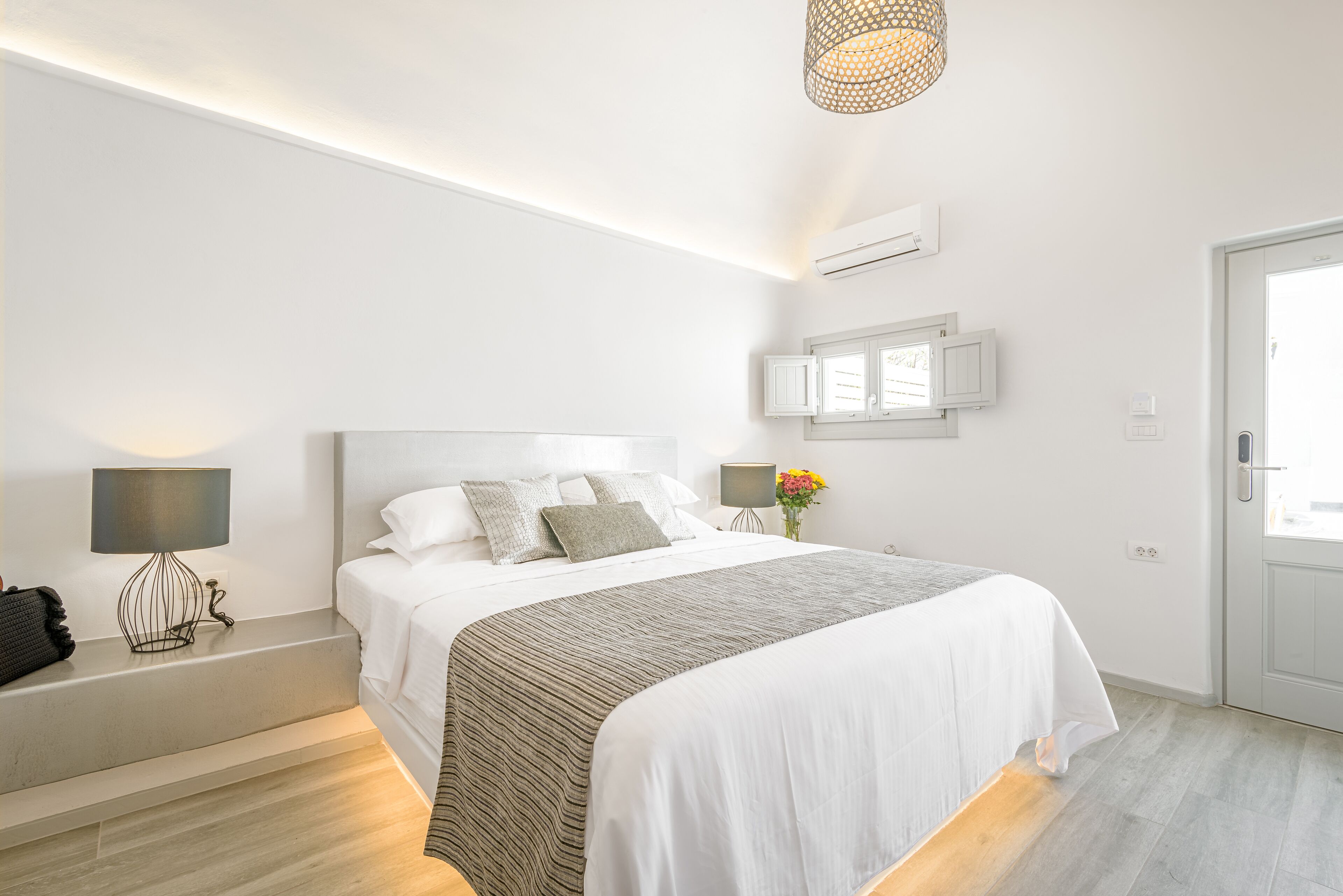 Amoramelia Suites