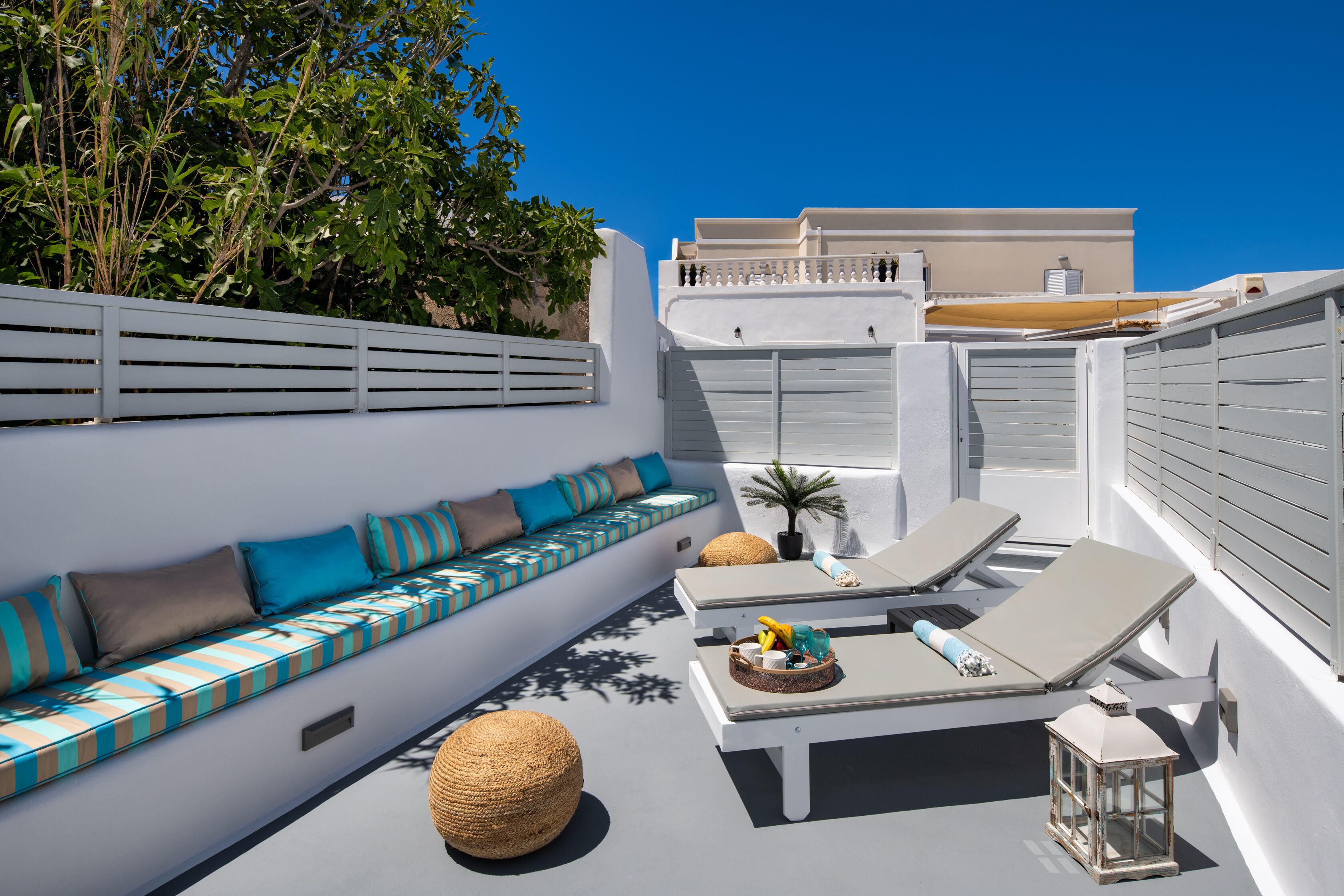 Amoramelia Suites