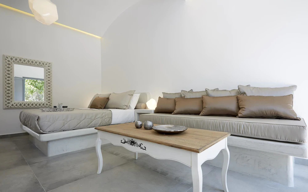 Amara Suites Santorini
