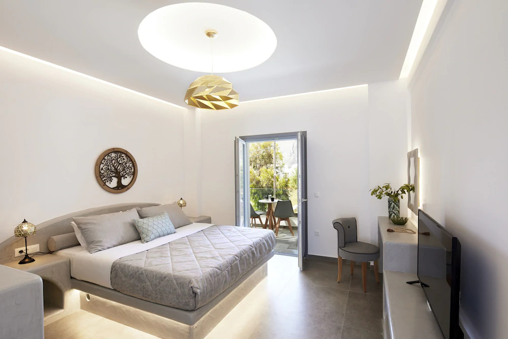 Amara Suites Santorini