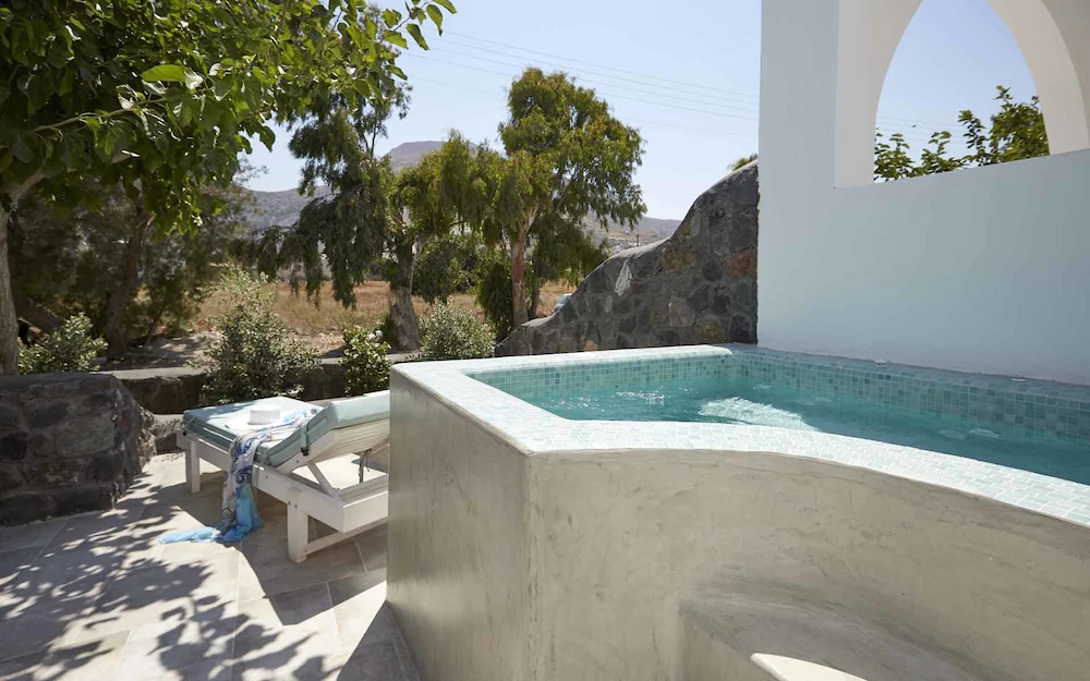 Amara Suites Santorini