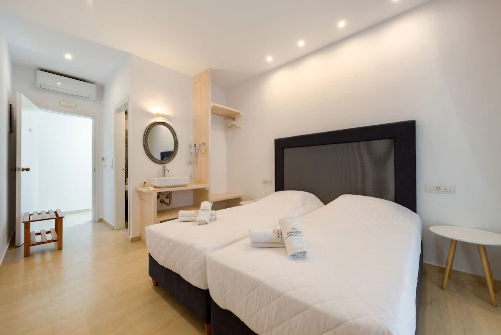 Anamar Santorini