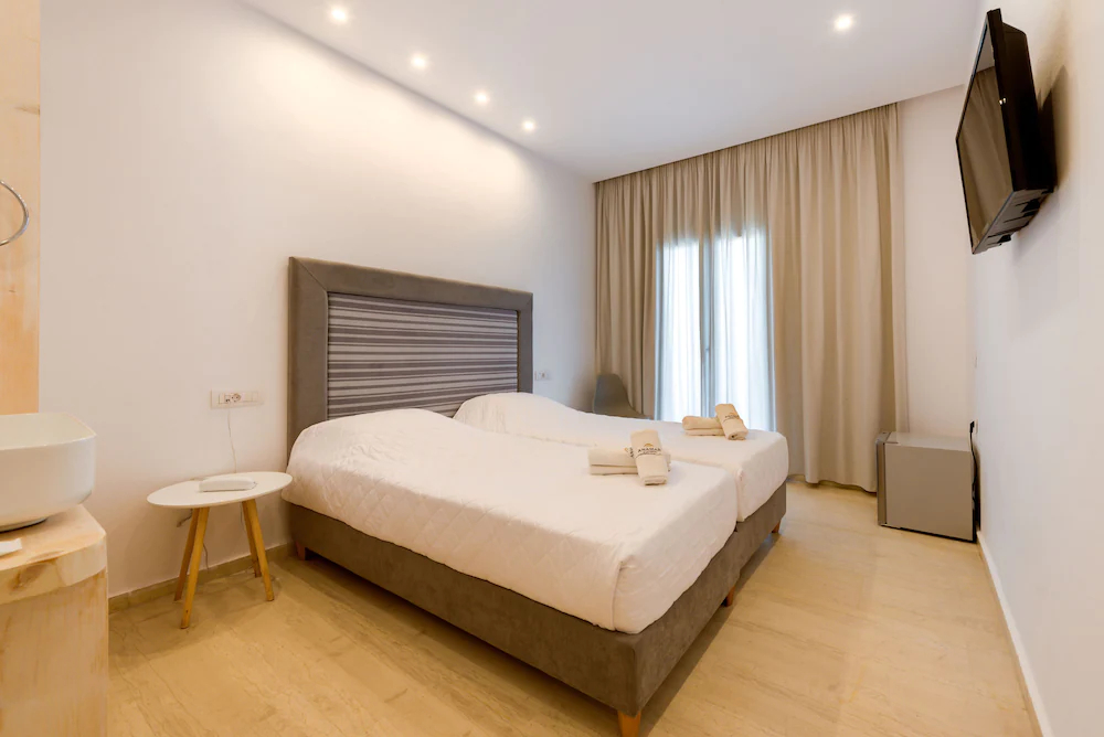 Anamar Santorini