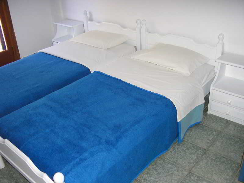 Finikas Hotel