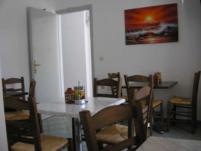 Finikas Hotel