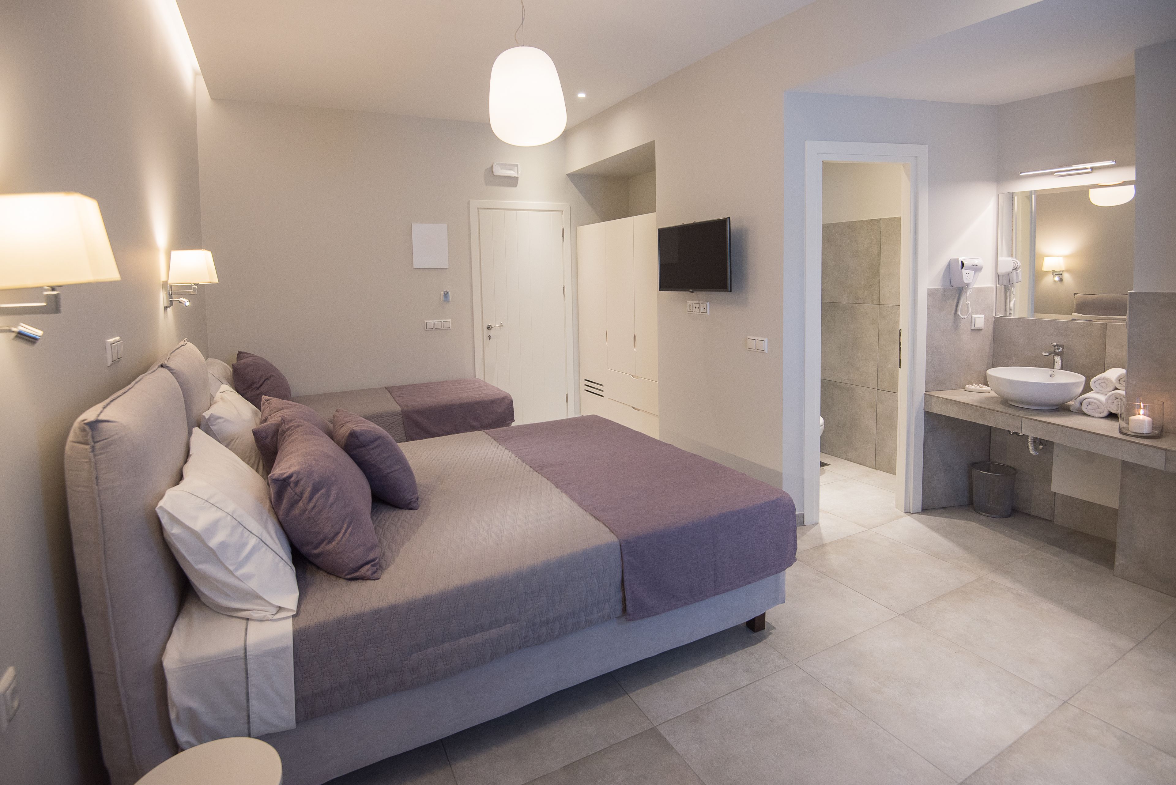 Fomithea Hotel