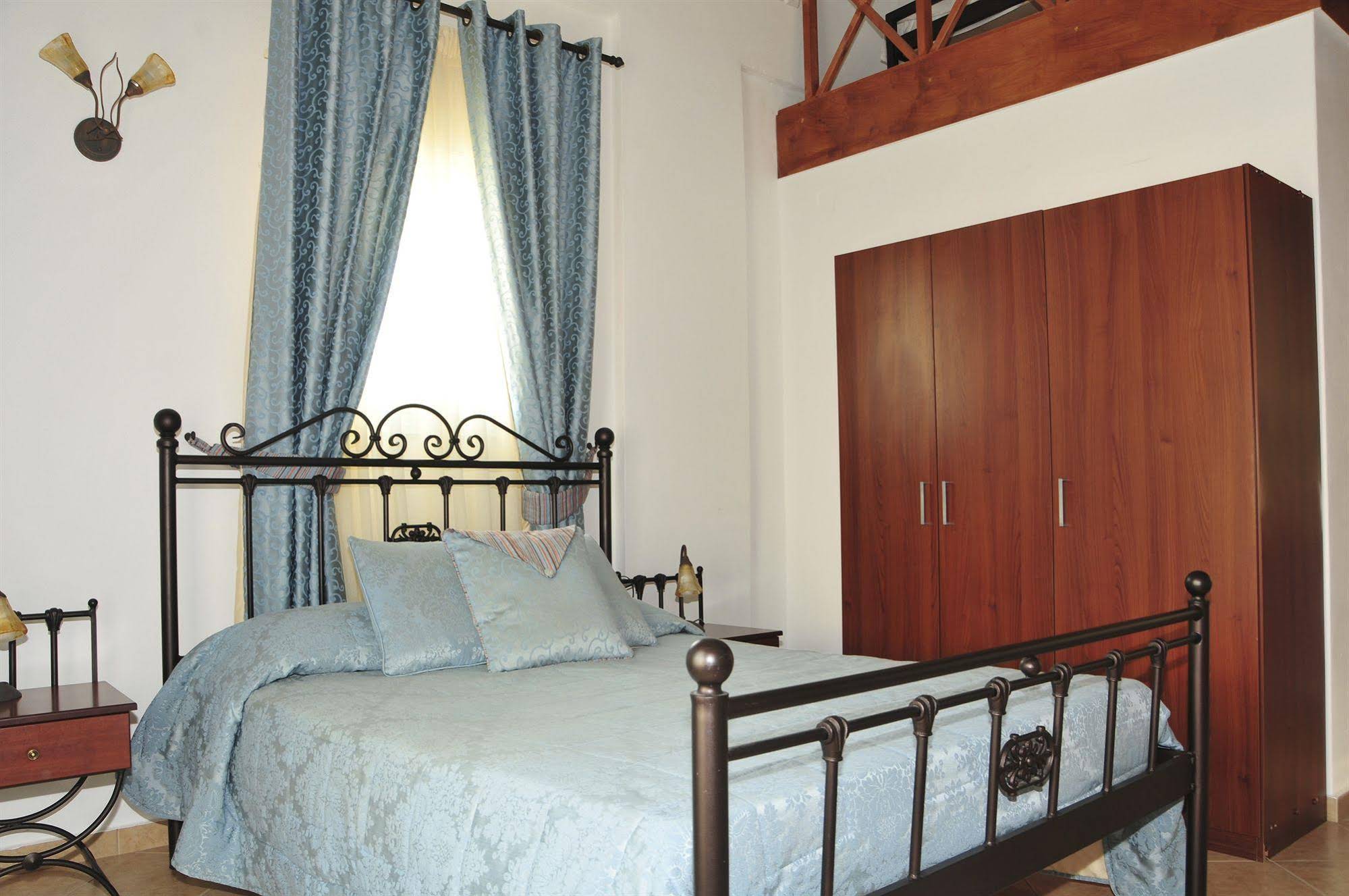 Kalya Suites