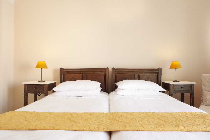 Nikolas Hotel