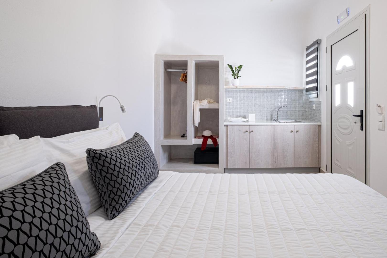 Santoterra Antigua Suites