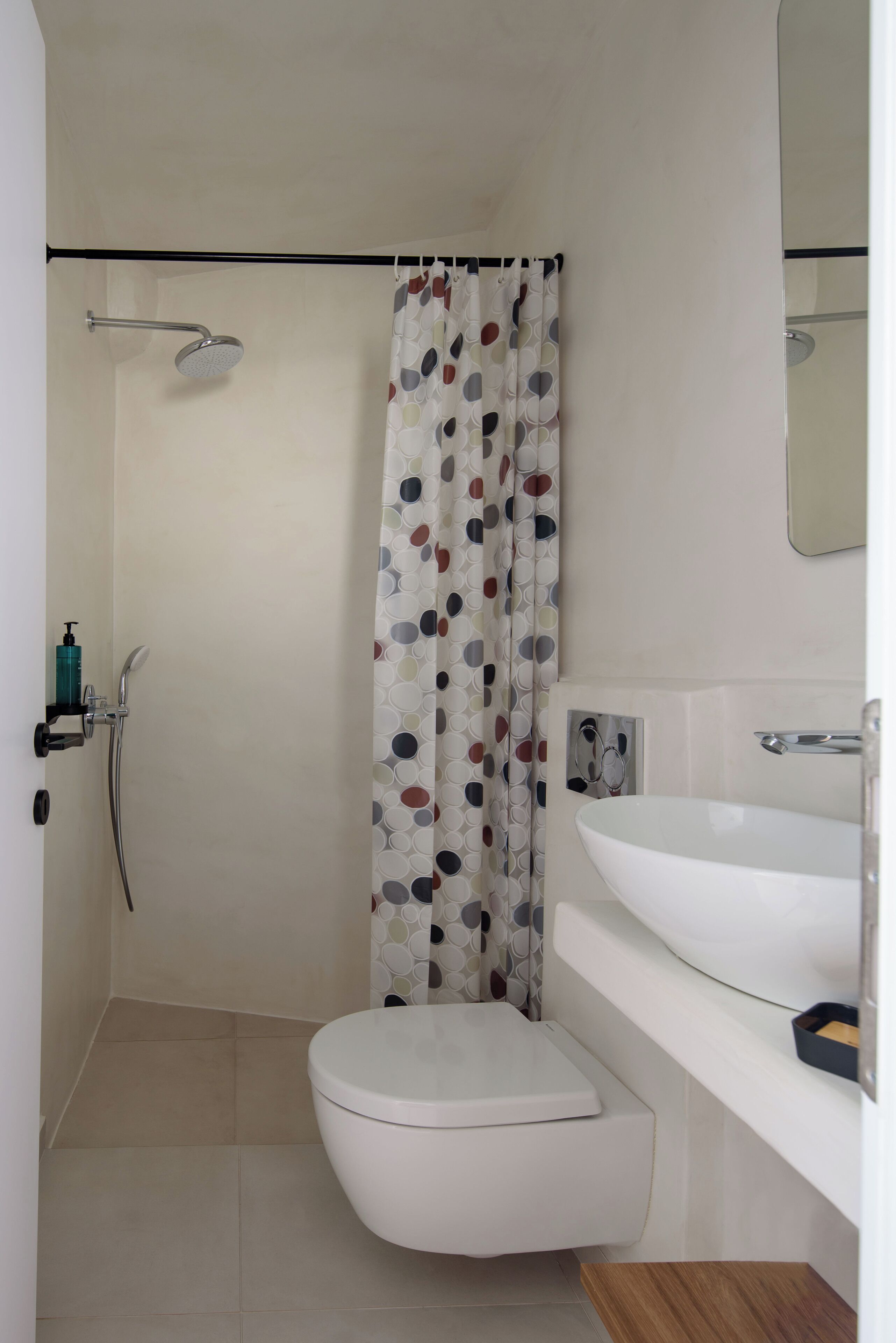 Ryolithos Suites