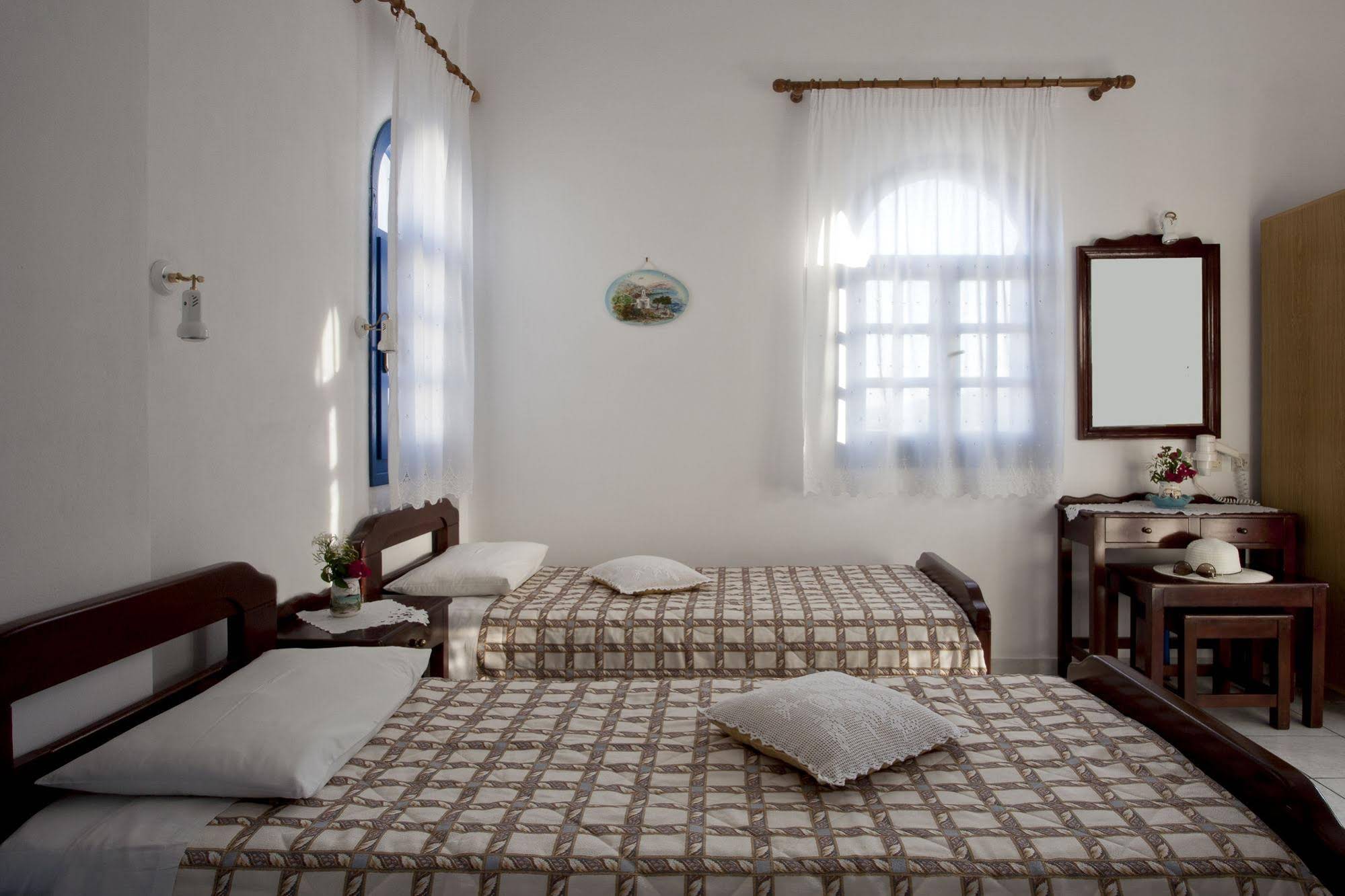 Ancient Thera Studios & Restaurant