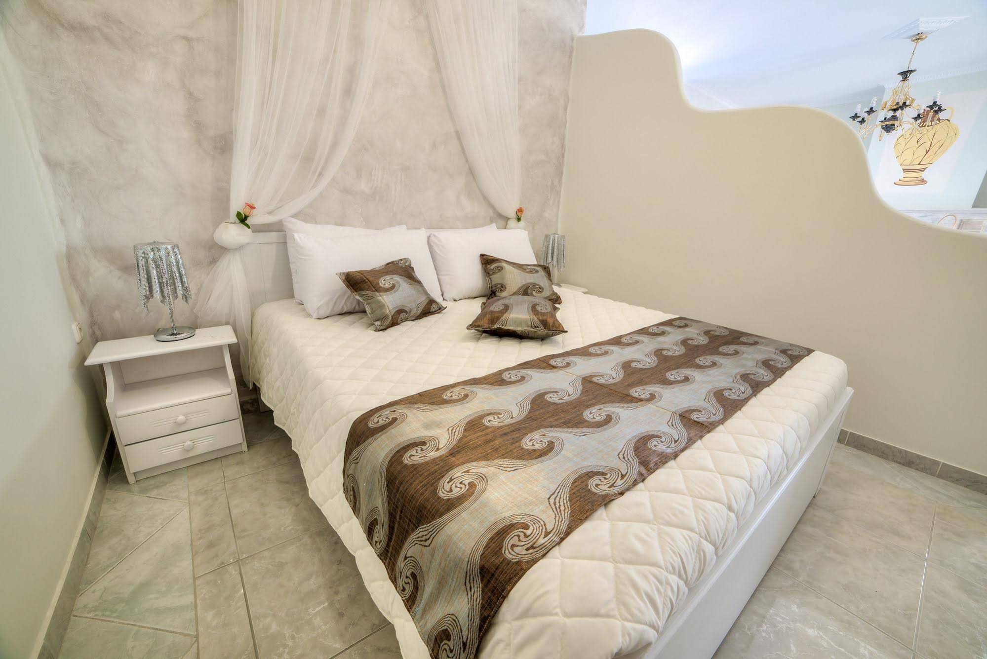 Pantheon Hotel