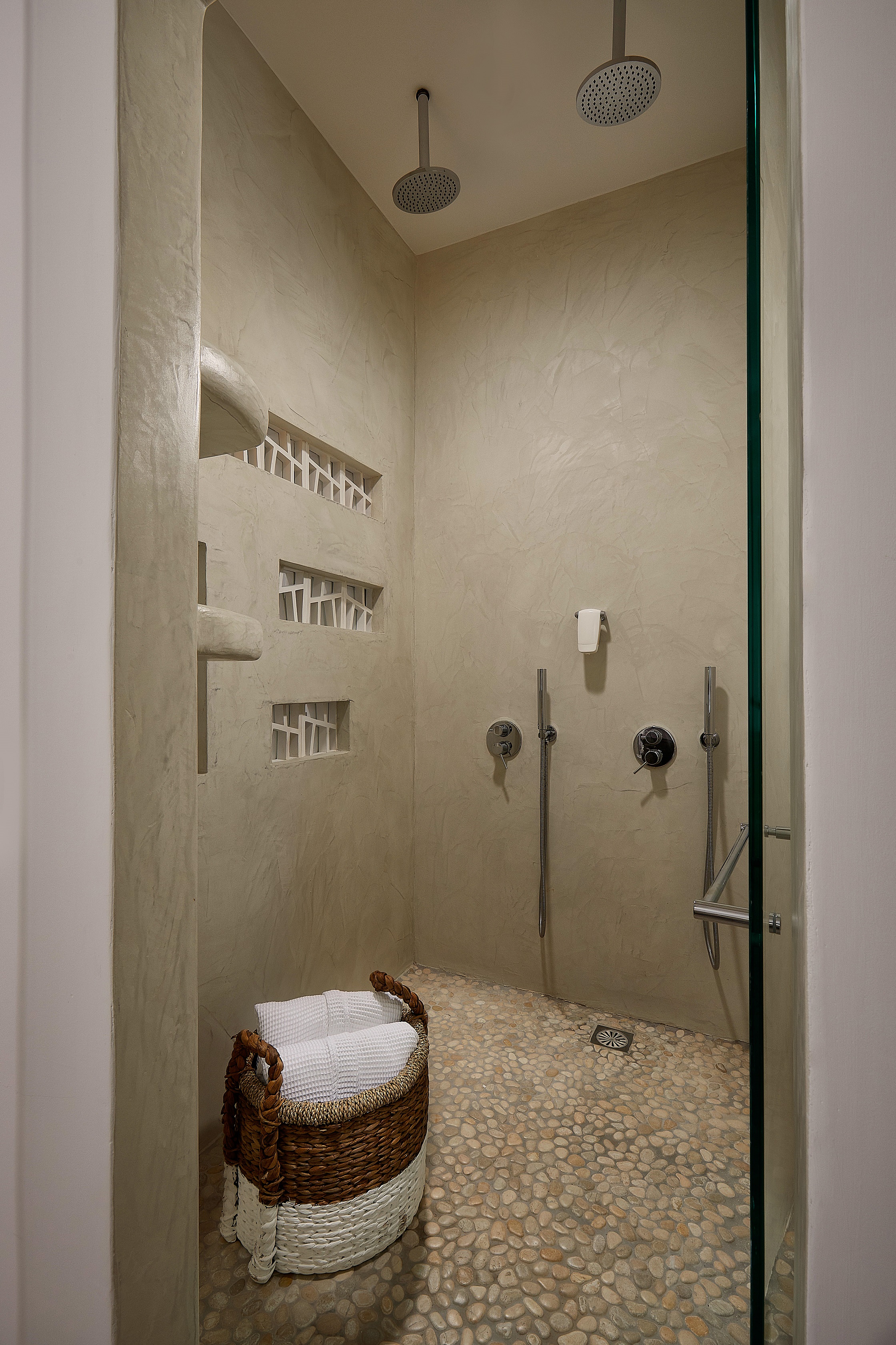 Petri Suites