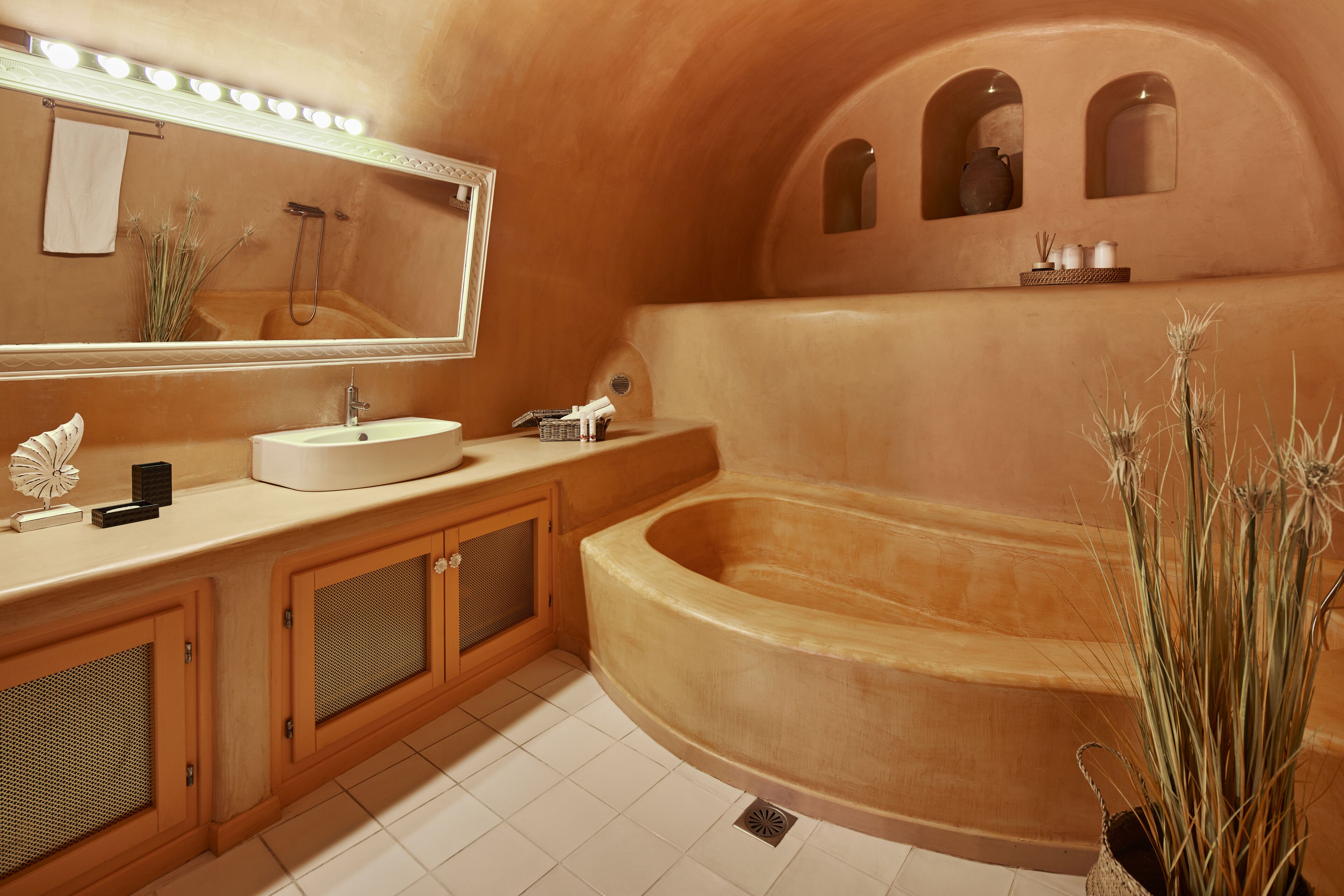 Luna Santorini Suites
