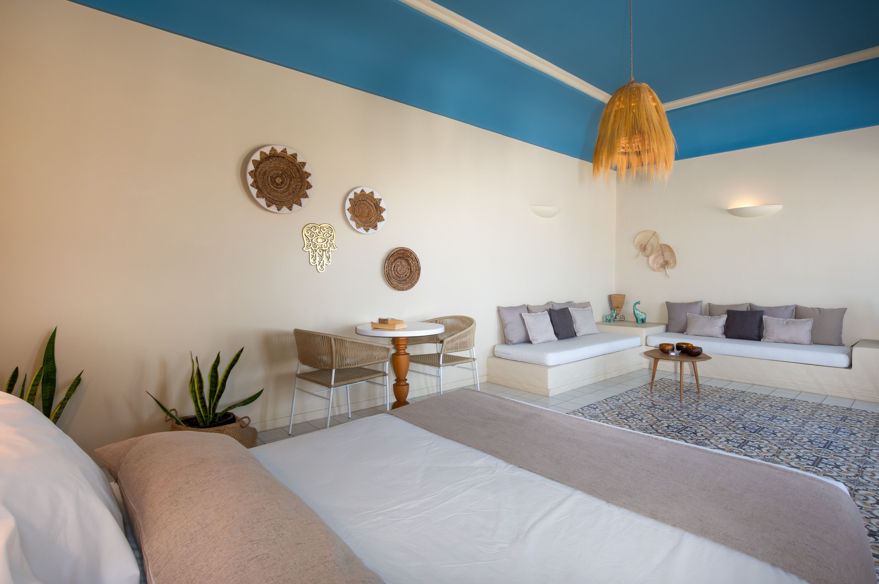 Luna Santorini Suites