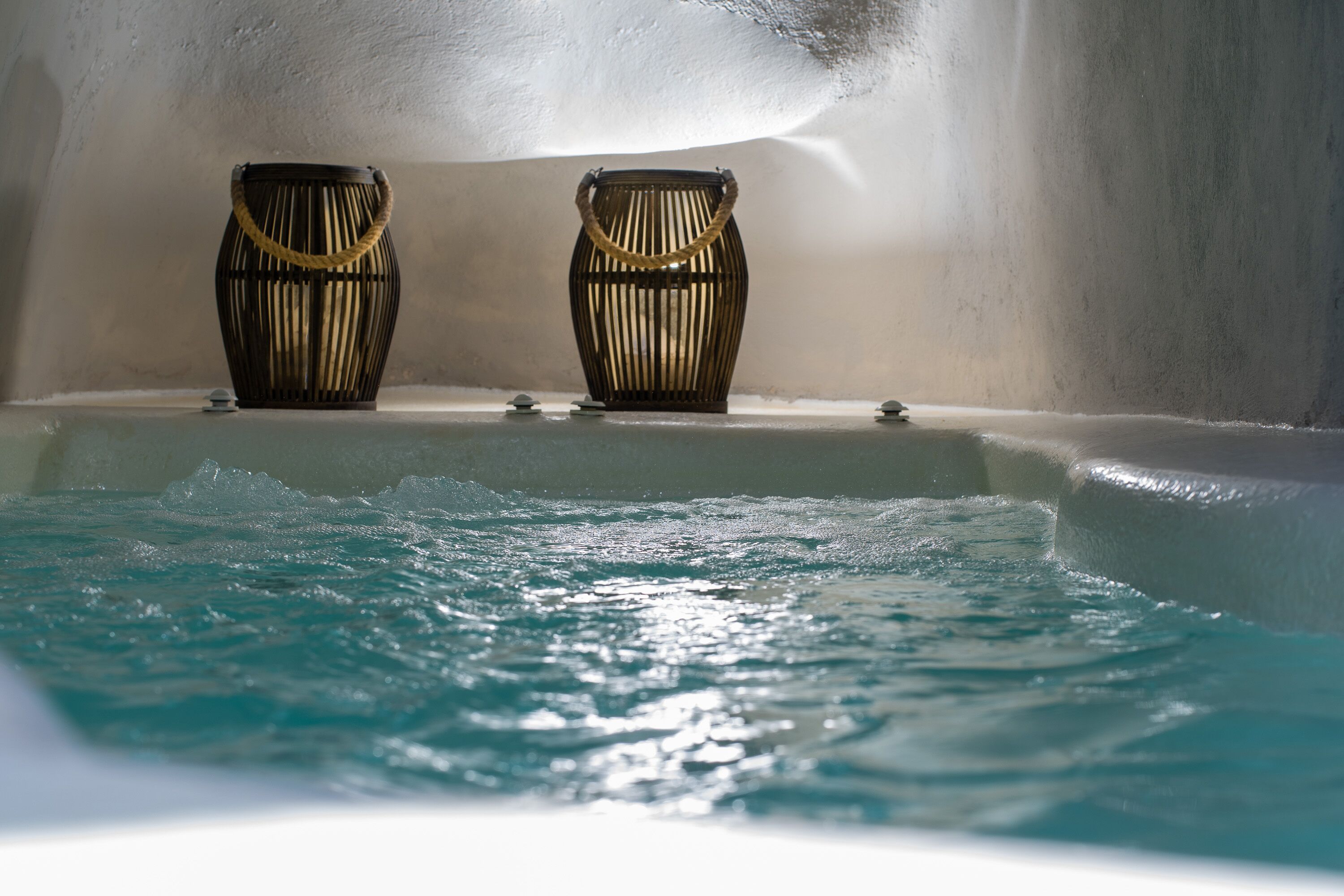Luna Santorini Suites