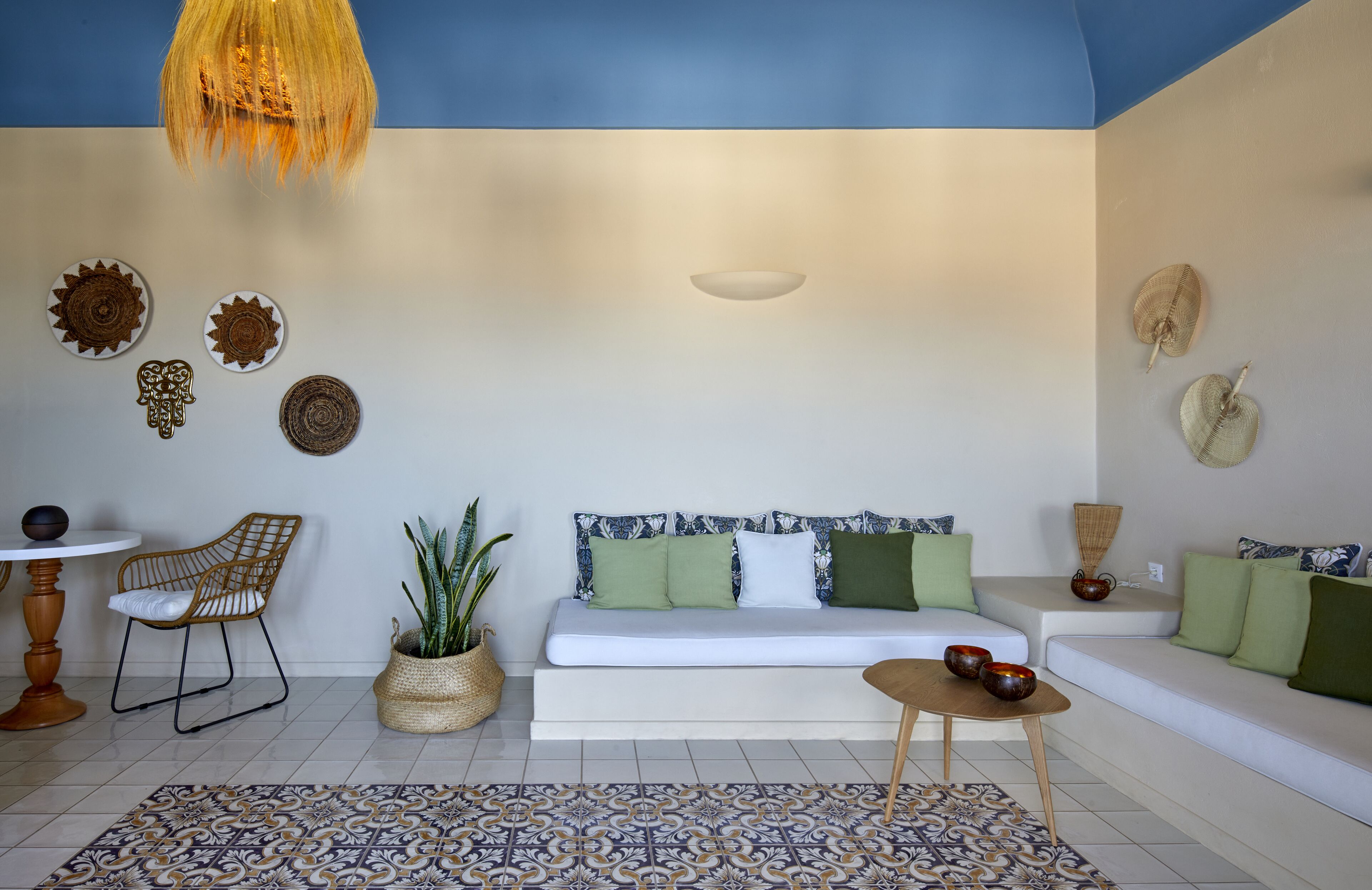 Luna Santorini Suites