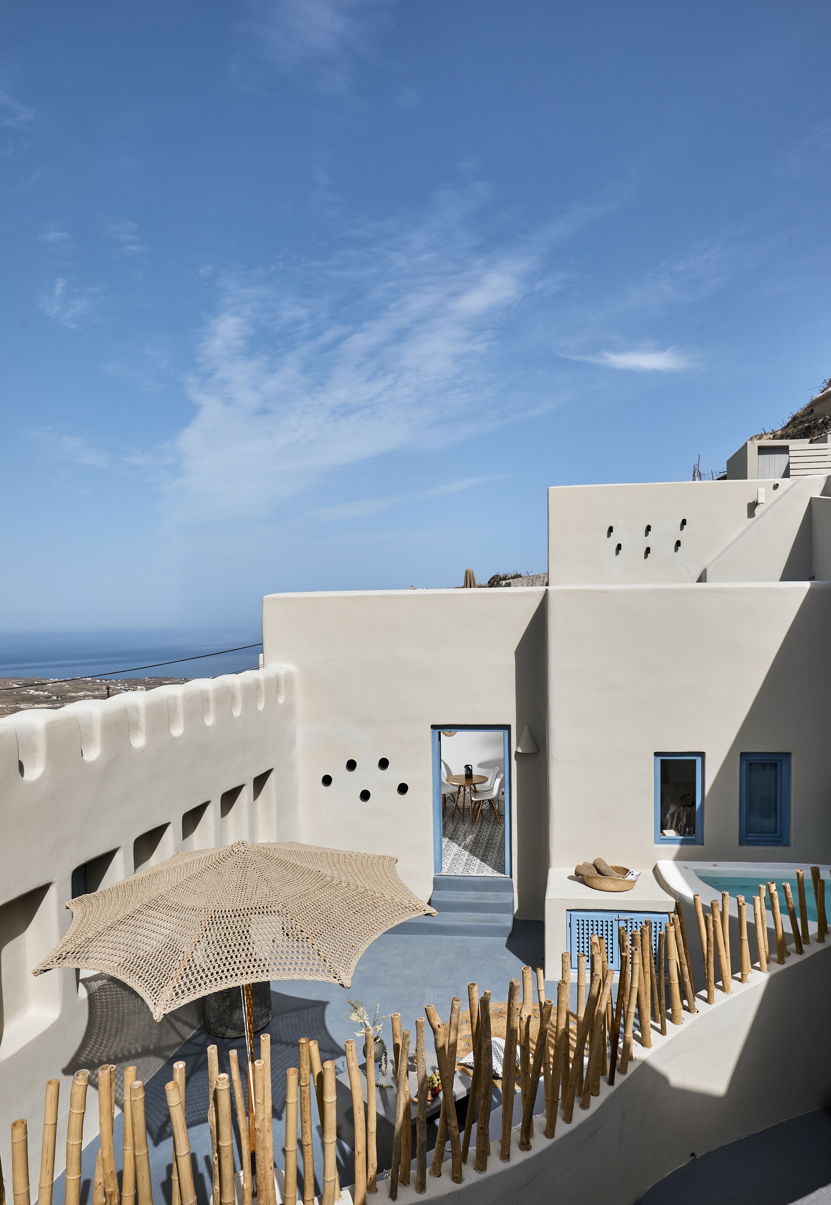 Luna Santorini Suites