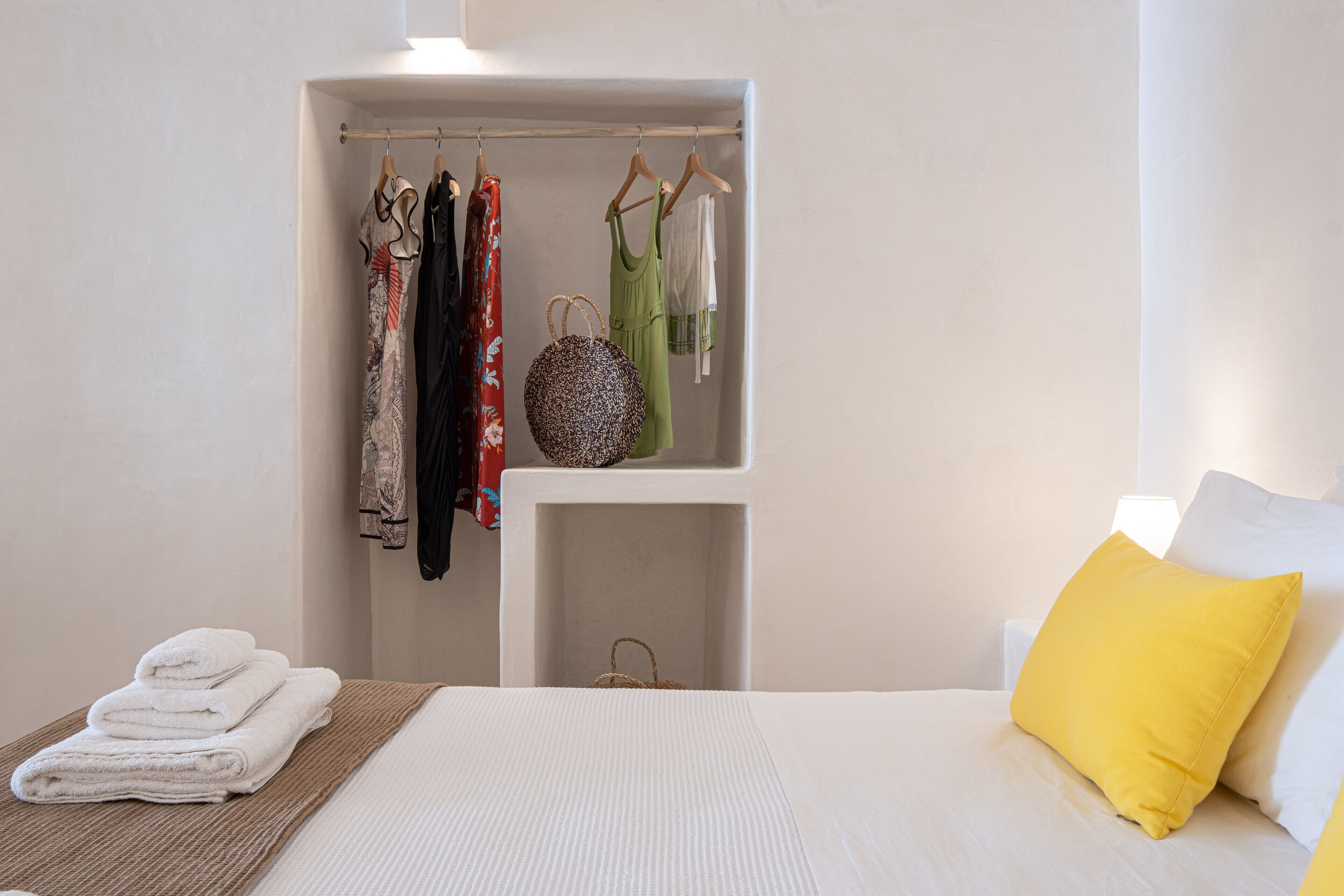 White Orchid Cave House & Studio