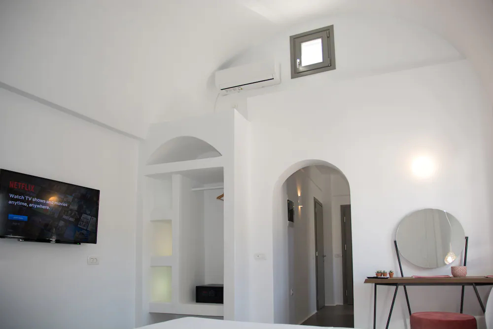 Amphitrite Suites Santorini