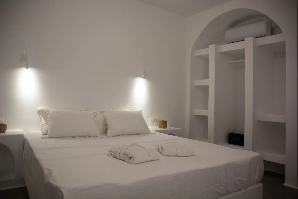 Amphitrite Suites Santorini